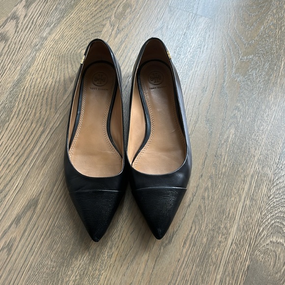 Tory Burch Penelope Cap Toe Flat - Perfect Black - Sz 9 - Picture 2 of 8